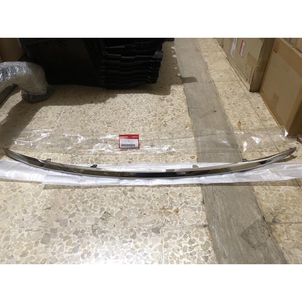 List Chrome / Moulding Grill Atas CRV 2013-2015