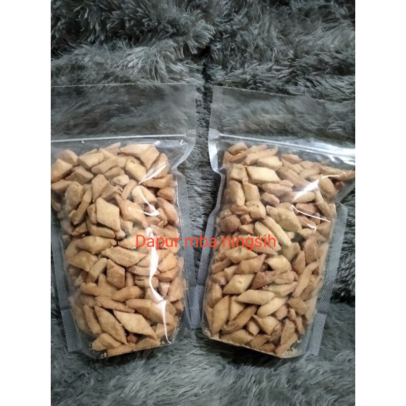 

Biji ketapang 500 grm