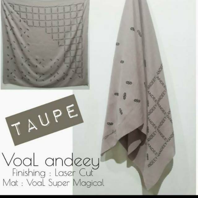 DEENAY KW 3110 MOTIF LV HIJAB SEGI EMPAT HIJAB MURAH KONVEKSI HIJAB