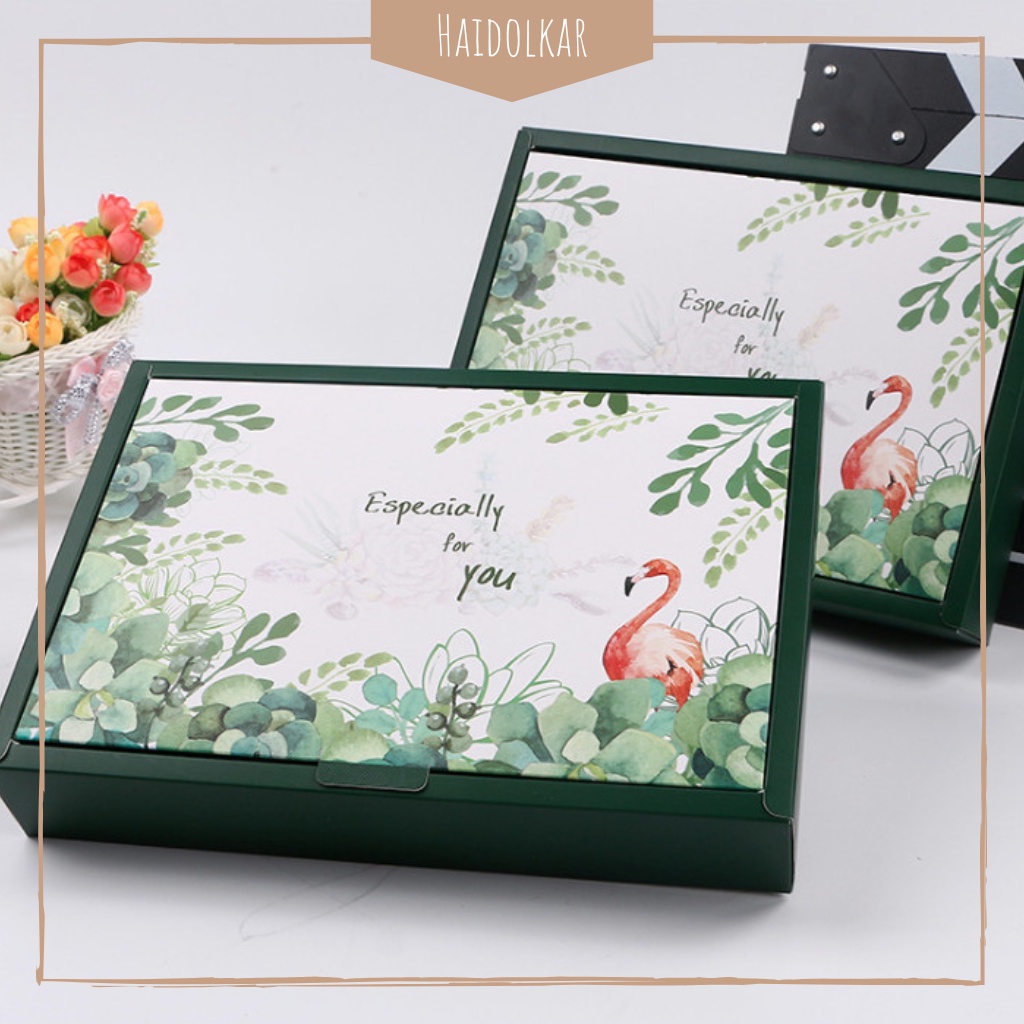 

Kotak hampers kotak kado fancy kotak bingkisan box souvenir pesta kotak hadiah serba guna