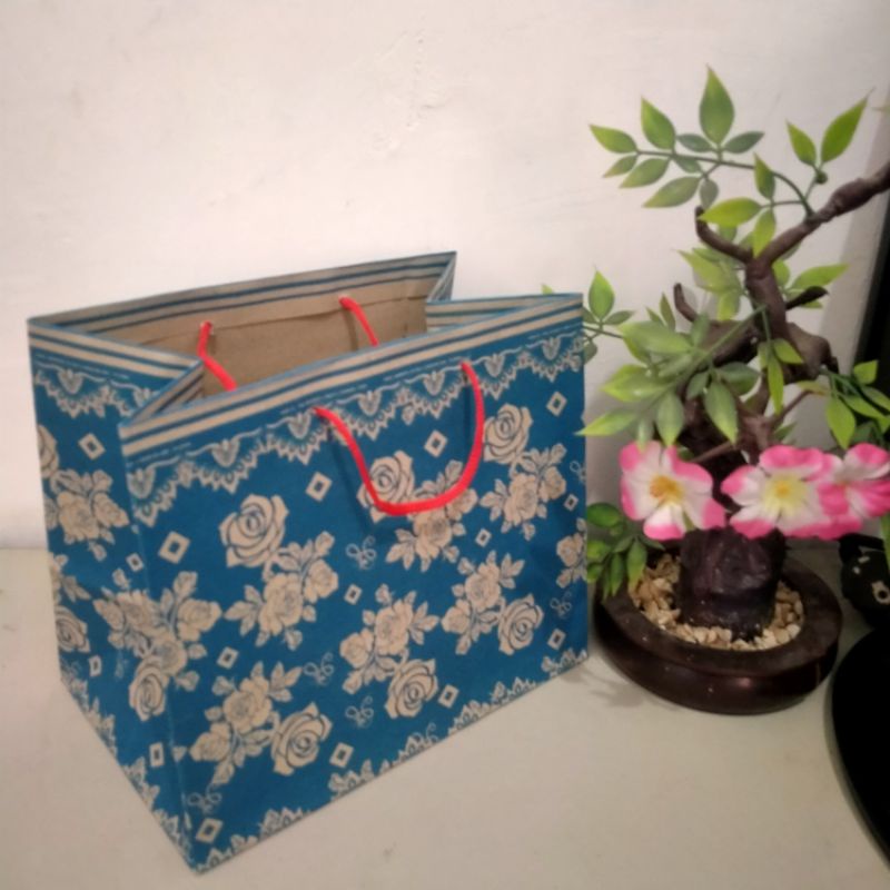 paperbag /tas kertas R7 22x15x21