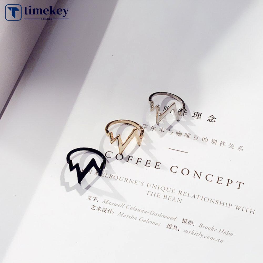 Timekey Cincin Pasangan Titanium Steel Pola Elektrokardiogram Gaya Minimalis A8K8