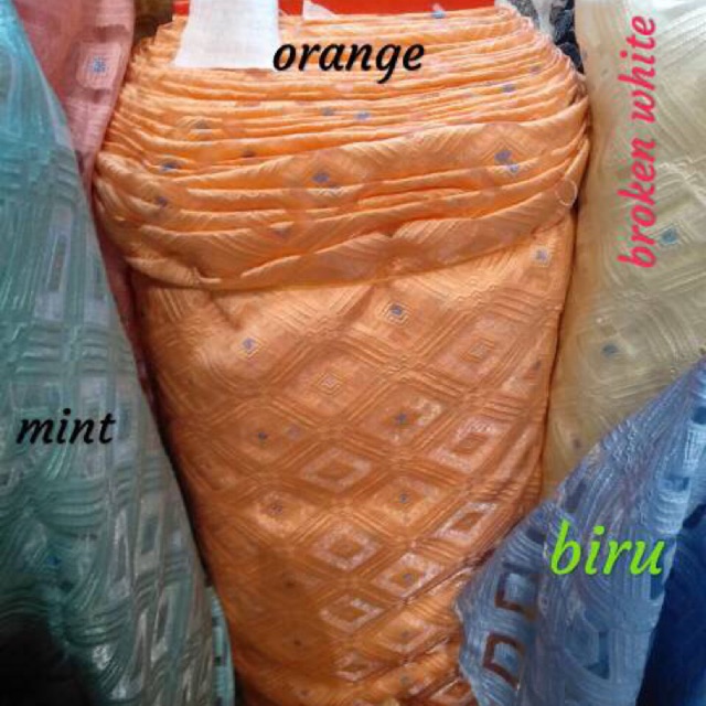Kain Organza Matadewa Kotak