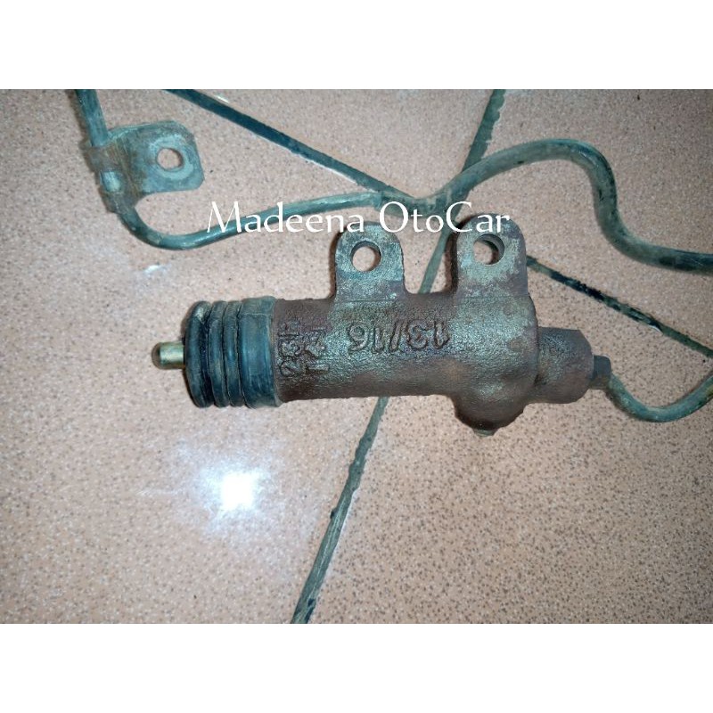 master kopling bawah hidrolik Corona st171 st191 exsaloon absolut