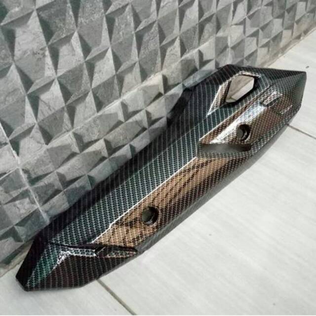 Tameng kenalpot vario 150 carbon celup wtp