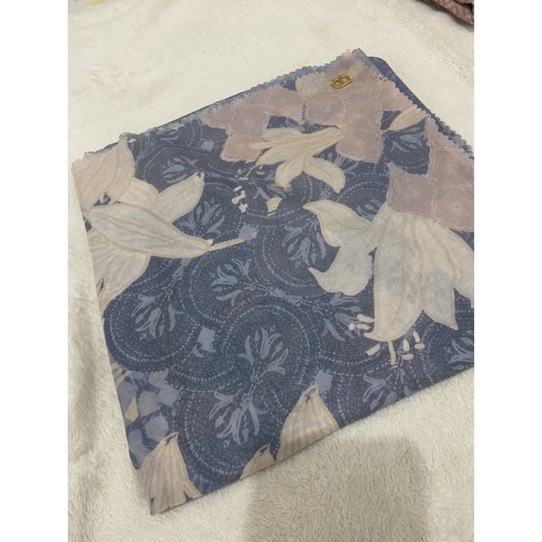 Buttonscarves maharani blue PL