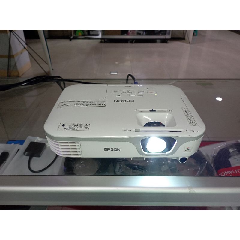 proyektor epson eb x11/eb s11 bekas normal siap pakai