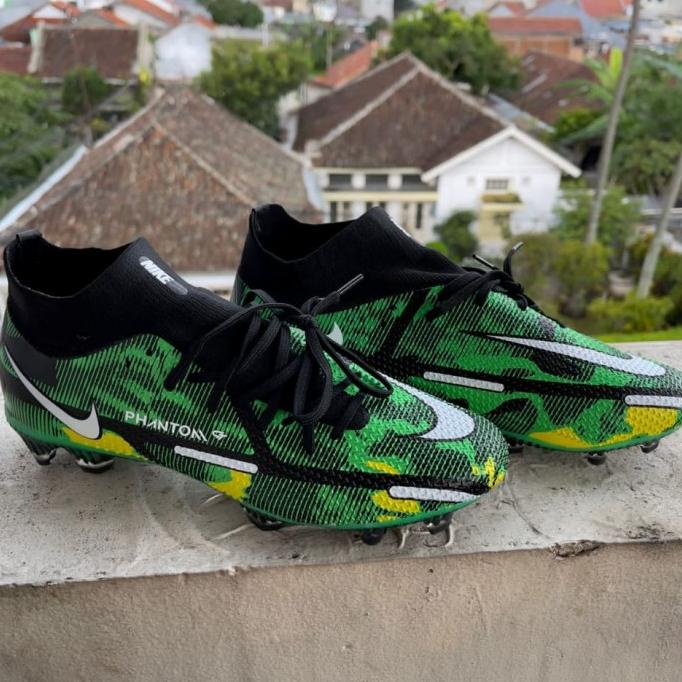 Sepatu Bola Nike Phantom Gt 2 Df Shockwave Fitriyenita