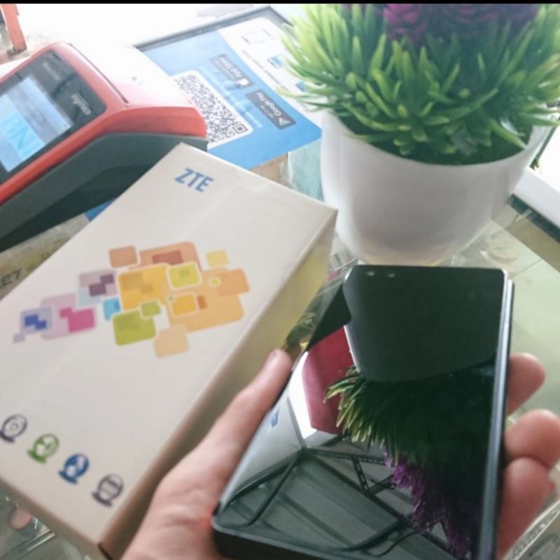 zte axon m 4/64 second