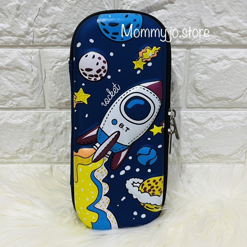 

Kotak Pensil Premium 3 Dimensi Motif Timbul Rocket Astronot Mermaid Unicorn