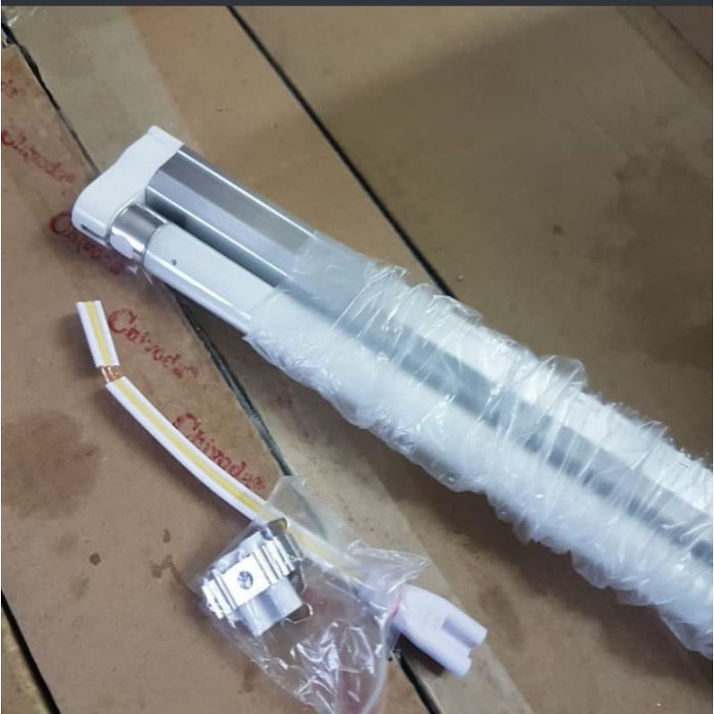 lampu  T5 set 28w putih