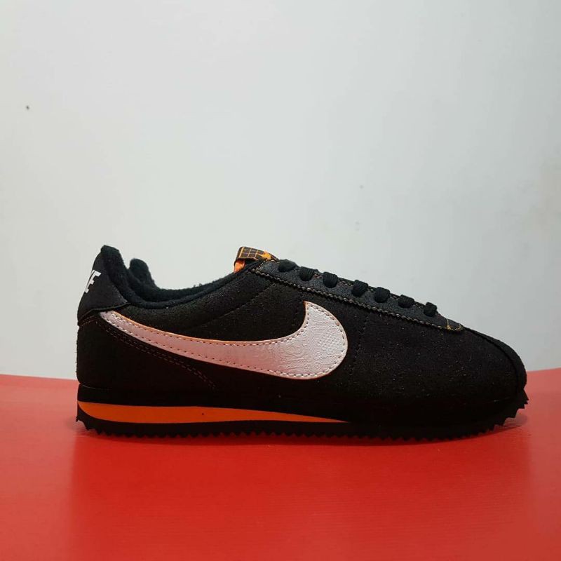 sepatu sneakers Nike cortez day of the dead