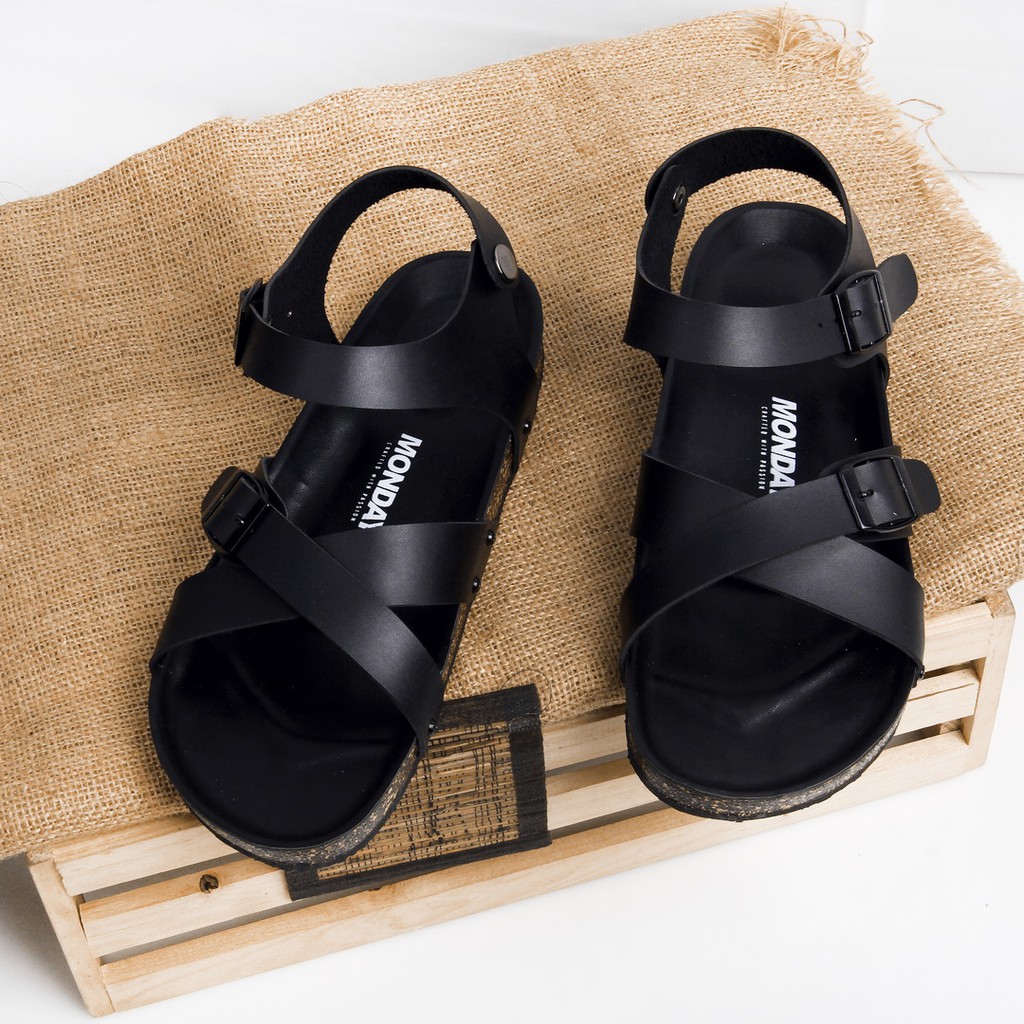 Monday Sandal Pria | Voltia Black