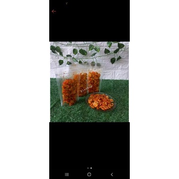 

kerupuk bawang extra pedas daun jeruk