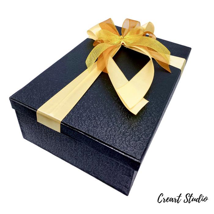 

Kotak Kado Gift Box 30X20 Cm Tinggi 10 Cm - Hitam 036