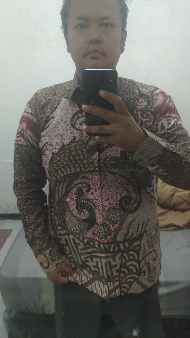 Kemeja Batik Pria Full Furing Lengan Panjang Katun Halus Sragenan Motif Mama Muda Pink