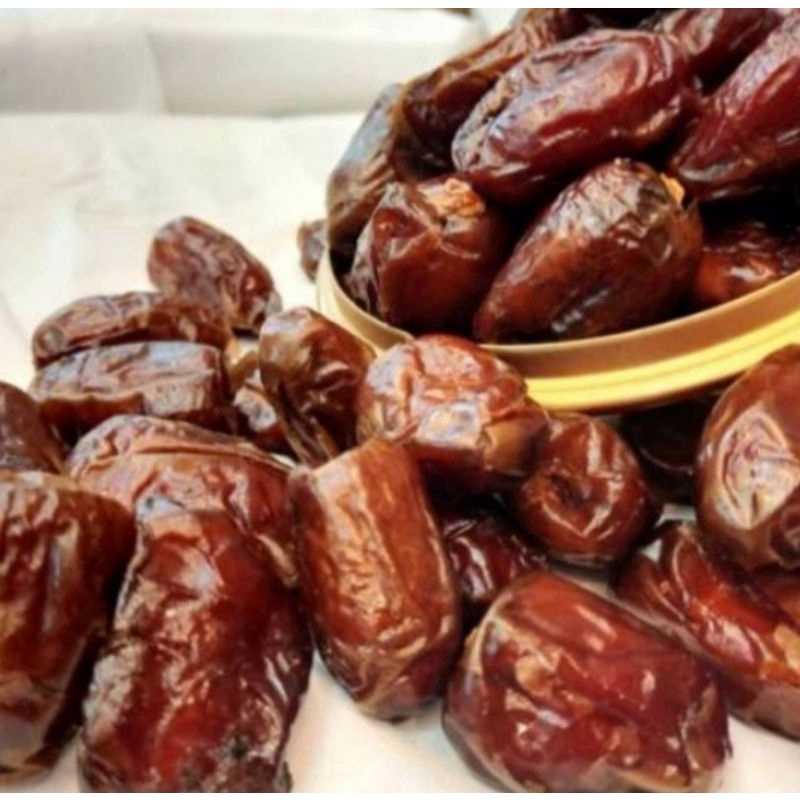 

Kurma khalas 500gr / kurma kholas / kurma al saad / kurma khalas 500gr murah / oleholeh haji & umroh