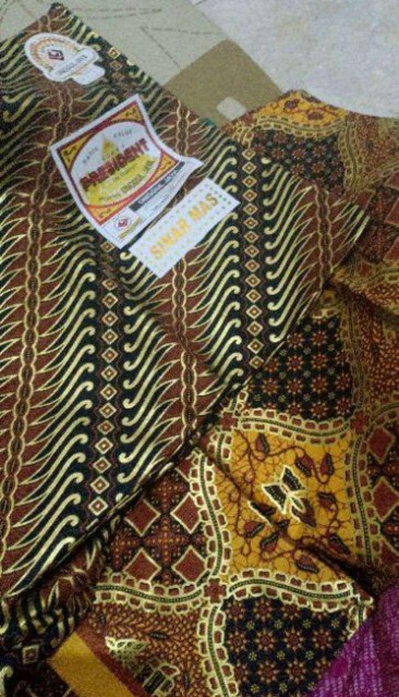 Kain Batik Katun Panjang Jarik Prodo Prada Solo H. Santoso Istana Presiden Motif Delimo Premium