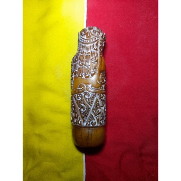 deder keris antik | hulu keris mirip gading | handle keris tulang | gagang keris