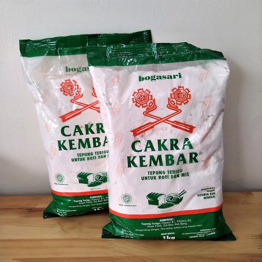 

Bogasari Cakra Kembar Tepung Terigu 1 kg