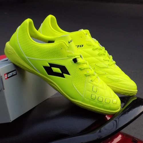 Sepatu Futsal Lotto Squadra In Yellow