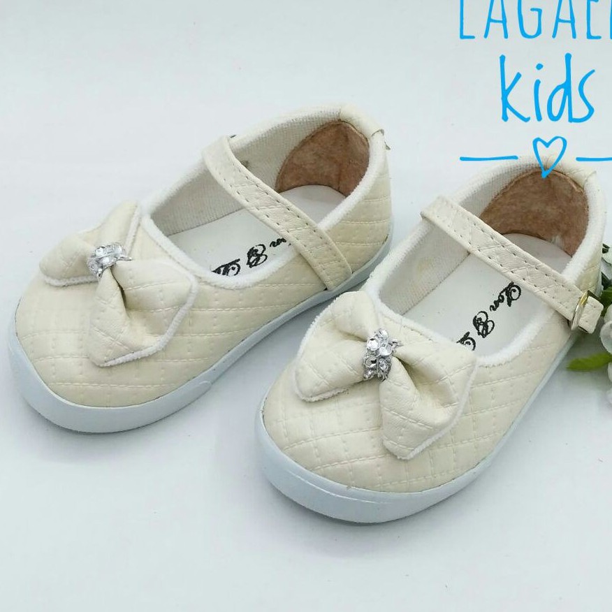 sepatu anak 3 4 Tahun PITA krem Sepatu Anak perempuan KREM sepatu anak 3 4 Tahun PITA krem Sepatu Anak perempuan KREM