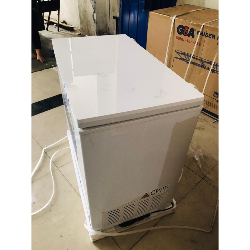 AQUA AQF 220 TF CHEST FREEZER BOX 220TF LEMARI PEMBEKU 200 LITER