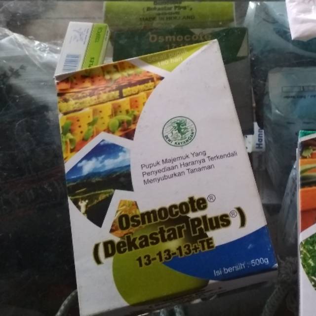 Pupuk tanaman dekastar