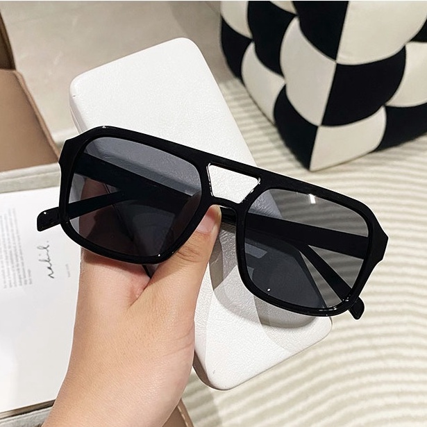 COD✨1 PCS Kacamata Hitam Korea Wanita Kacamata Leopard Aviator Retro Klasik Frame Besar Anti Radiasi Lensa UV Untuk Pria / Wanita Sunglasses