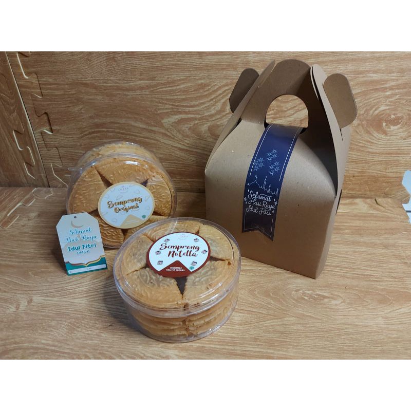 

HAMPERS LEBARAN LOVES SEMPRONG MIX 2RASA TERENAK PALING MURAH