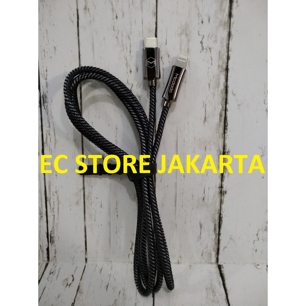 McDodo Knight Series Kabel Auto Disconnect Type C To Lightning Power Delivery Version 1.8M