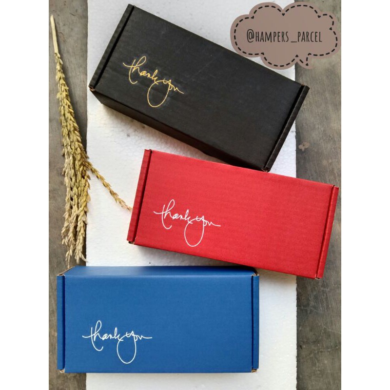 

BOX HAMPERS TYPE C UKURAN 20x10x4,5 cm (GIFT BOX/KOTAK KADO)