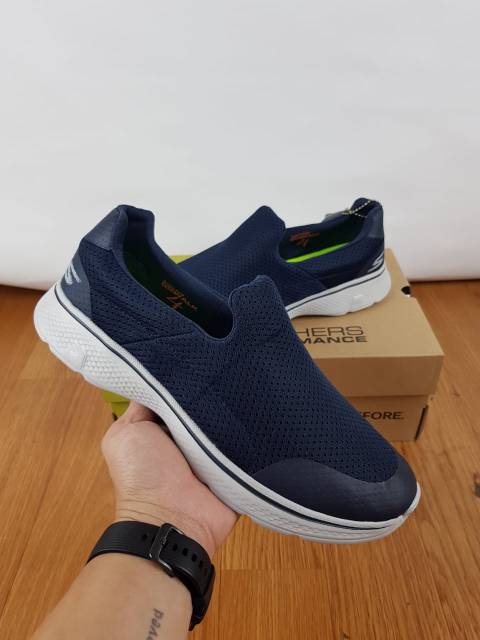 Skechers / Skechers Pria go walk 4 man + lengkap box