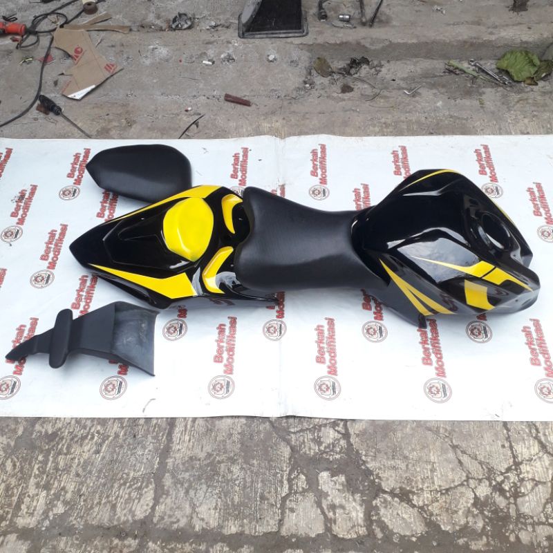 Cover Tank Kondom Tangki Body Belakang Model CBR250RR PNP Honda CBR150R Lokal K45 2014-2015
