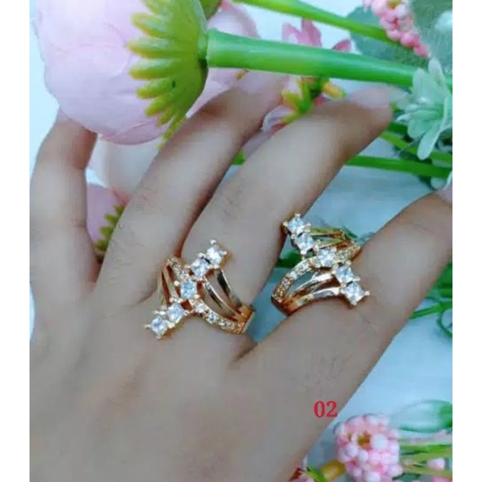 Cincin motif lapis emas