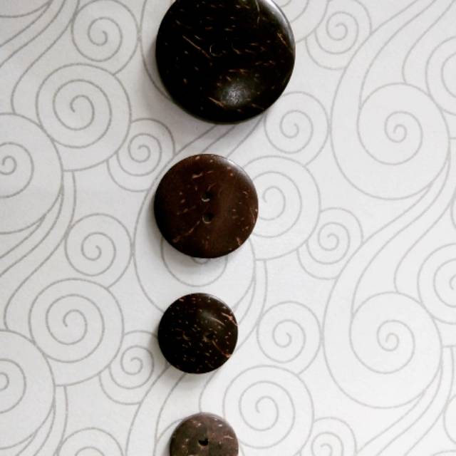 

Lusinan kancing Batok1,5 cm, 2 cm, 2,5 cm dan 3 cm Lusinan