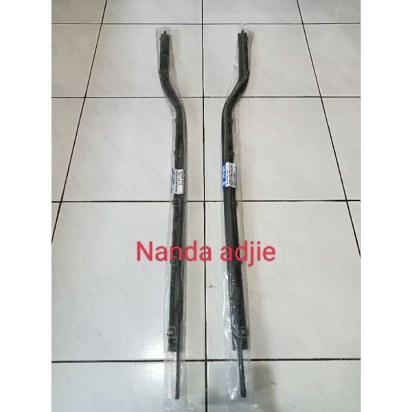 Pelipit kaca depan luar mobil Vitara Escudo Sidekick