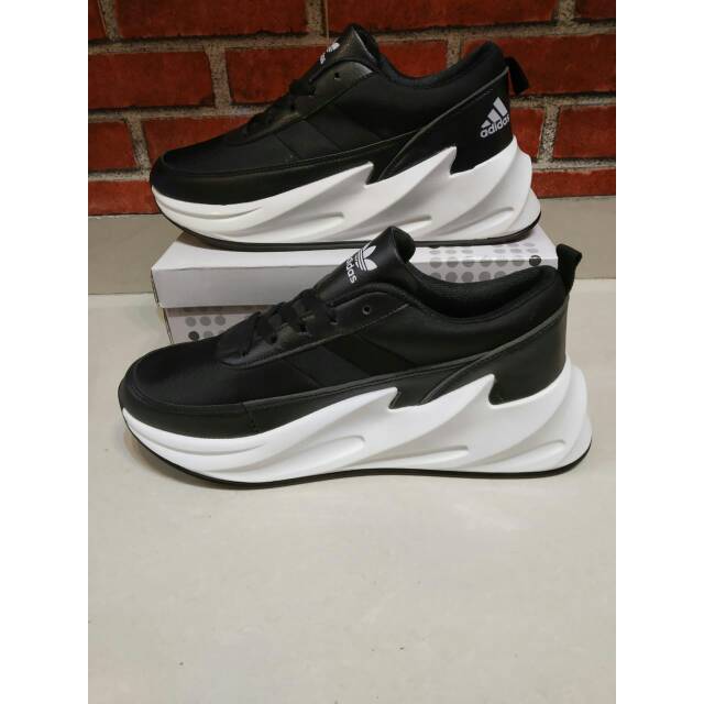 Sneakers adidas SHARK