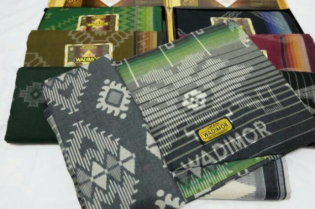 Sarung Wadimor Motif Bali - Kain Tenun Dewasa Pria Laki Cowo Sholat Solat