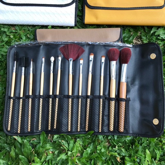 Kuas Make Up Motif Set 12 pcs brush Halus Lembut