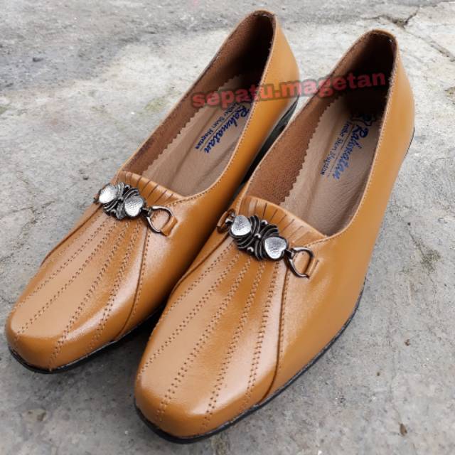 Sepatu kulit magetan