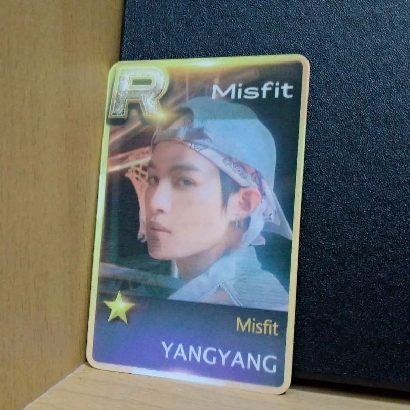 YANGYANG MISFIT LENTICULAR - lenti WayV NCT U