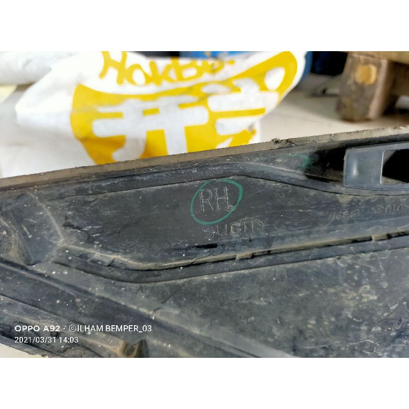 bodykit depan kanan innova venturer