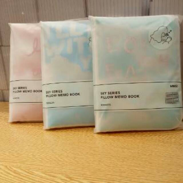 

SKY SERIES MEMO BOOK MINISO