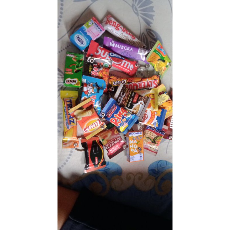 Gantungan kunci model snack & kotak minuman