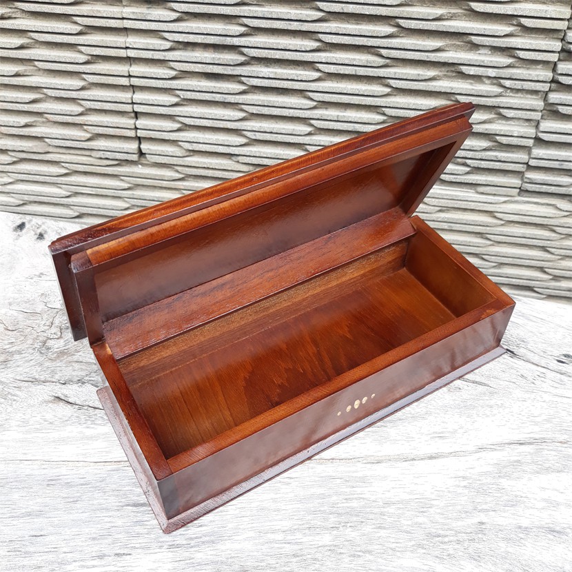 Kotak Tempat Obat-Obatan Cukit Kayu Jati Kerajinan Jepara