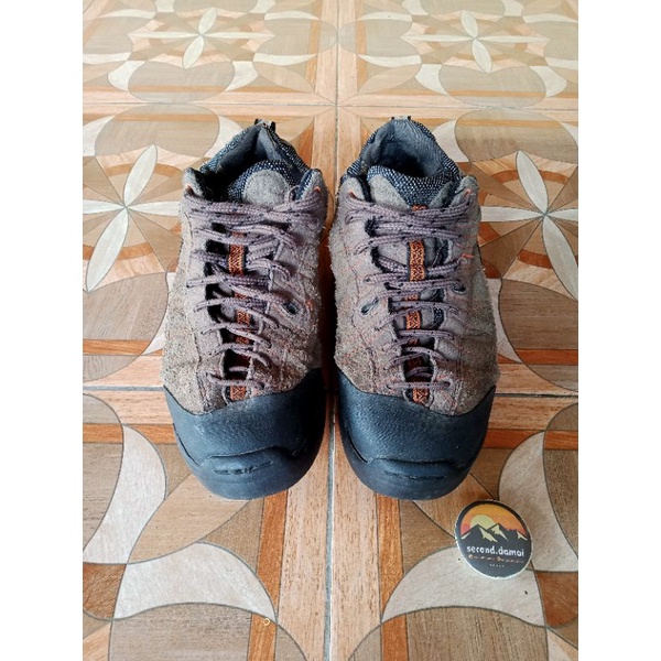 sepatu gunung vasque