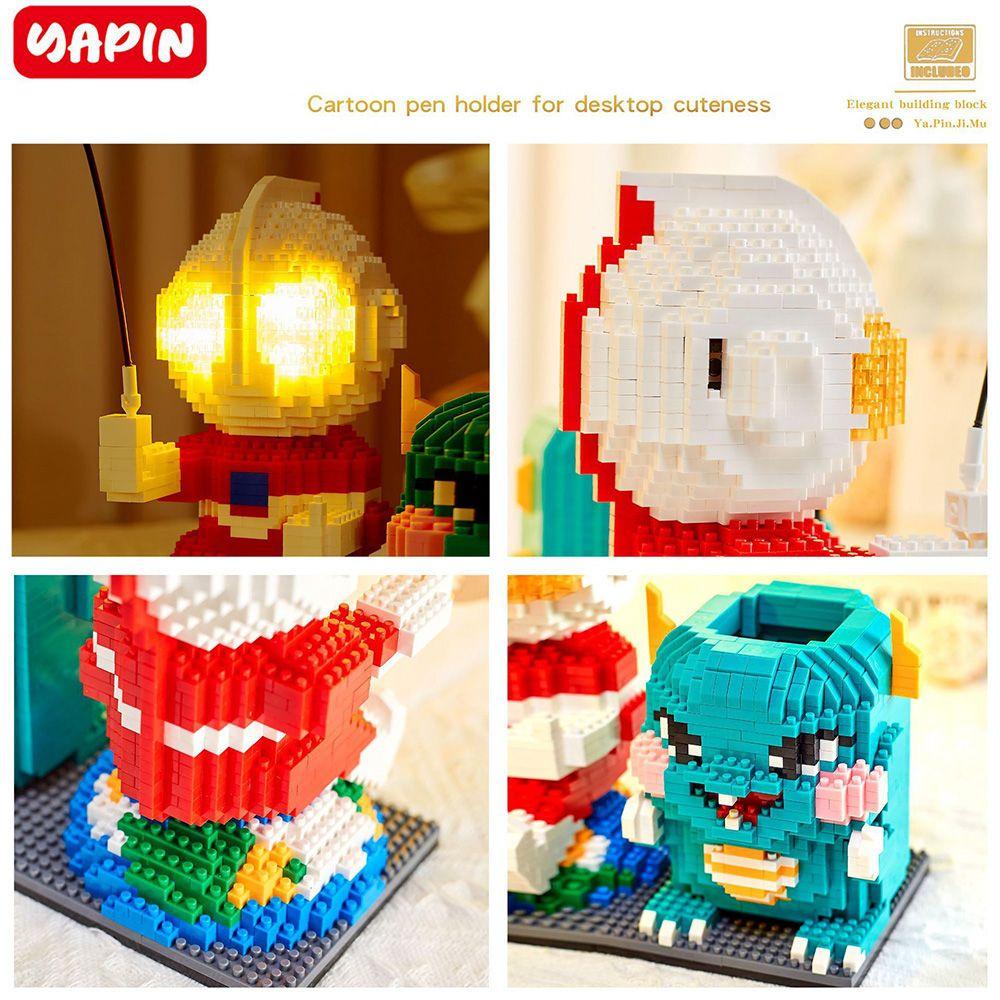R-FLOWER Tempat Pulpen Kreatif Action Figure Hadiah Anak Astronot Hero Ultraman