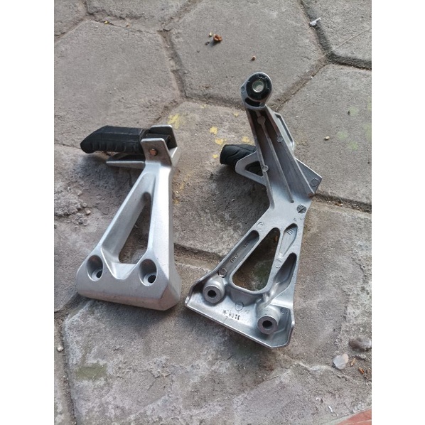 0Postep foot step Revo absolute ori baru