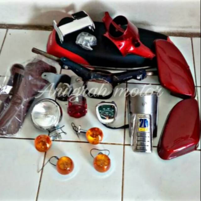 paket hemat c70 - kepala c70 set  jok c70 - speedometer c70 - sen c70 - spakbor c70 - panel dada c70